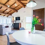 Casale Le Brecce Bed and breakfast